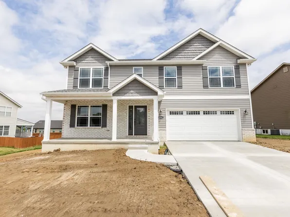 10941 Fallowfield Dr, Lebanon, IL 62254