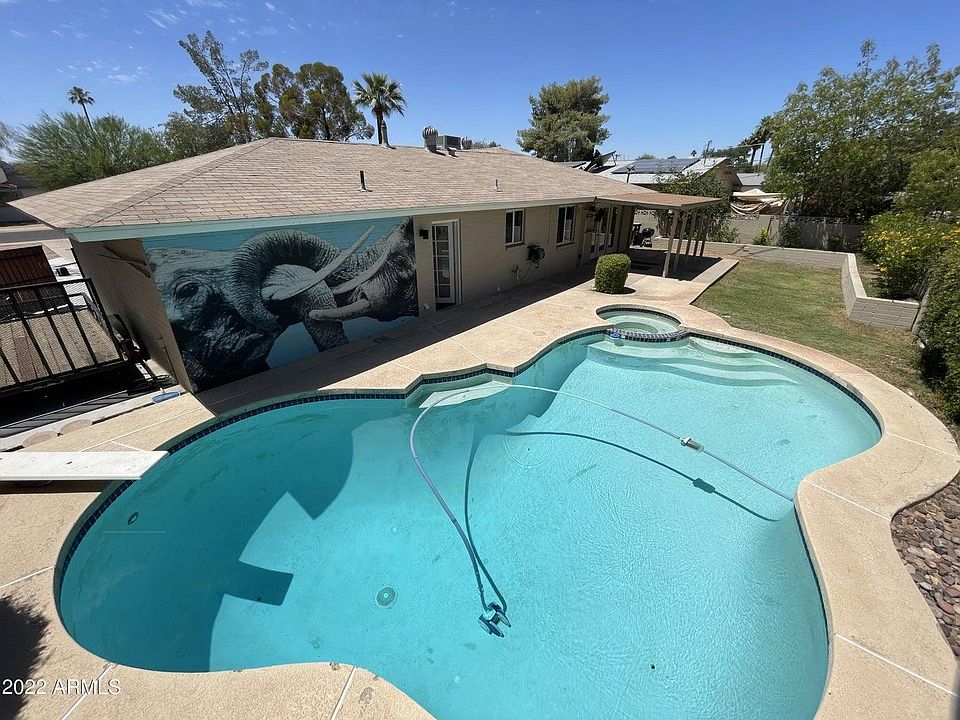 1st image of 1212 E La Jolla Dr