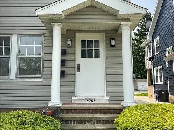 9709 Clifton Blvd, Cleveland, OH