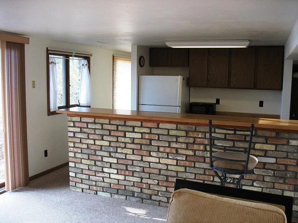 2 bed, 1500 sqft, $1,695 — Photo 2