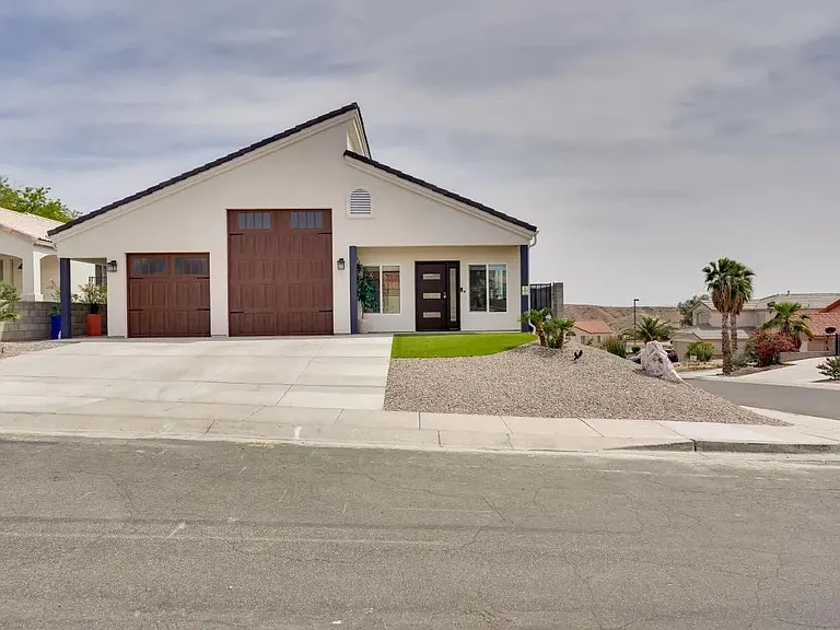 2172 1/2 Breon Dr — Photo 2