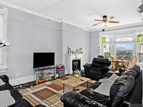 624-8 S. Racine Ave.