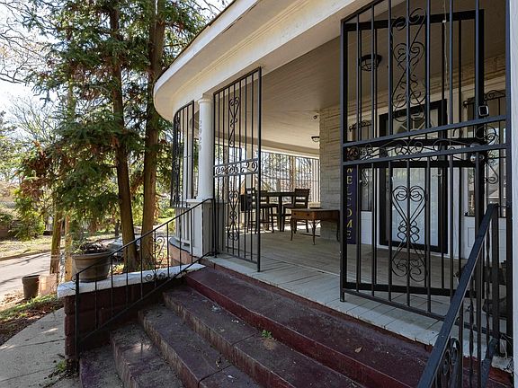2nd image of 2920 Avenue Z