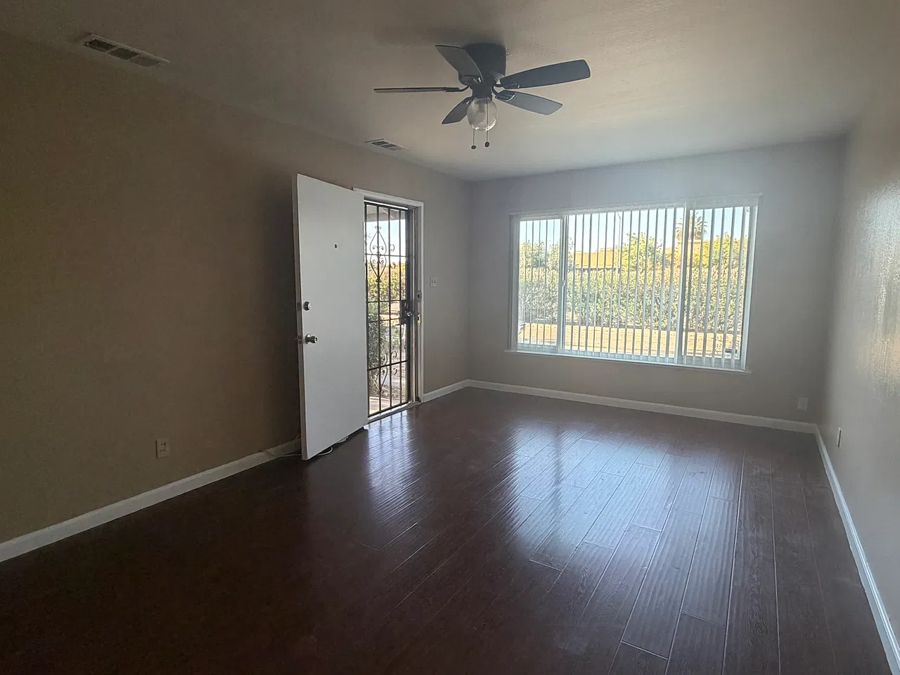 2 bed, 782 sqft, $1,795 — Photo 2