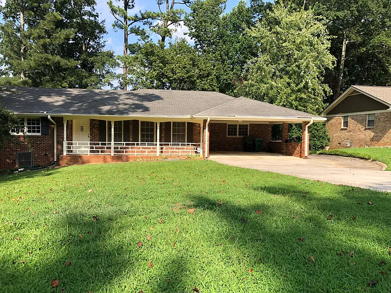 Ranch 3BR/2BA with extended driveway.