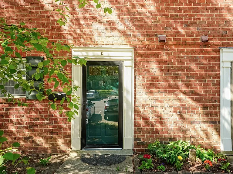 1209 Manassas Ct #C — Photo 3