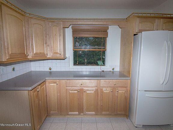 5th image of 400 Beacon St