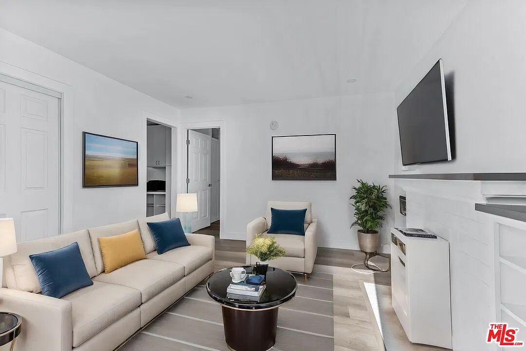 1 bed, 1.0 bath, 492 sqft, $2,450 — Photo 1
