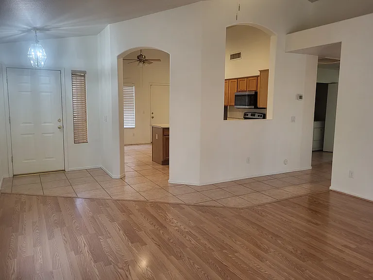 6914 W Phelps Rd — Photo 21