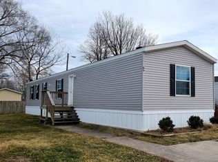 66-722 W Hunter St, Sullivan, IL 61951