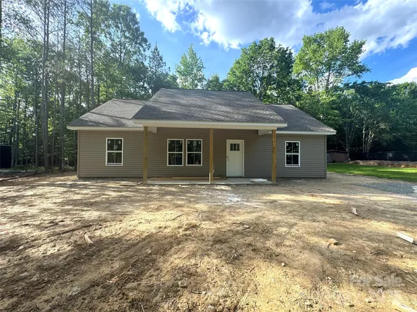 318 Stanback St, Mount Gilead, NC 27306