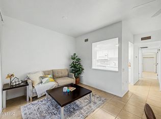 1364 W Desert Hills Dr, Green Valley, AZ 85622