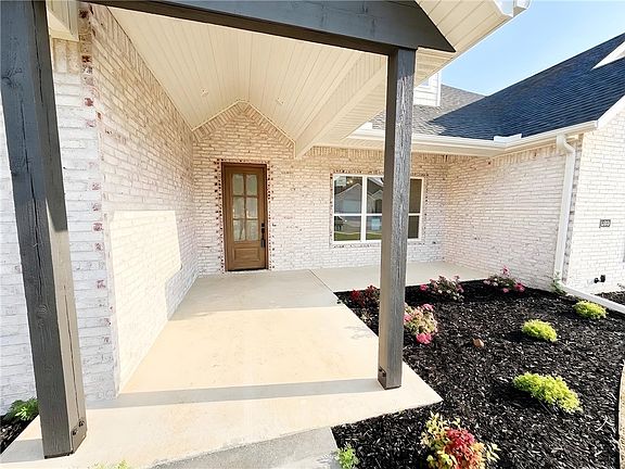 4th image of 1320 Greyback Ln