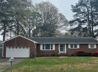 209 Canterbury Rd, Chesapeake, VA 23320