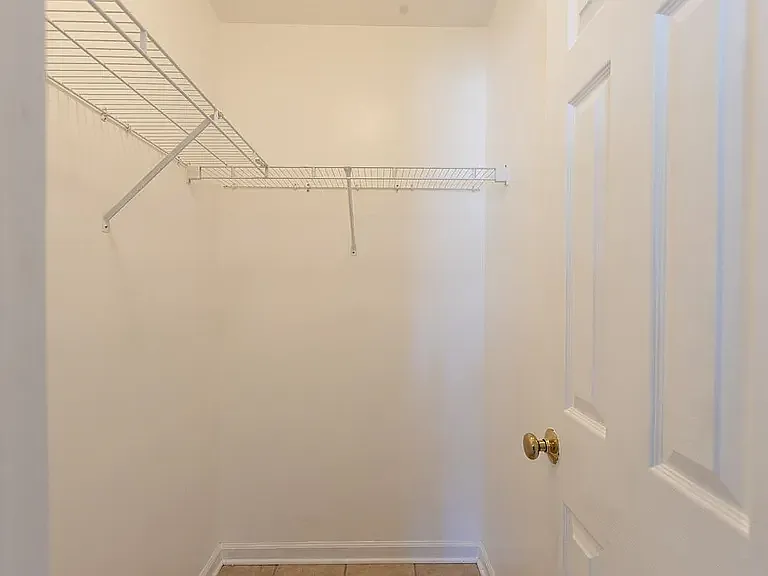 768 Wailes St — Photo 9