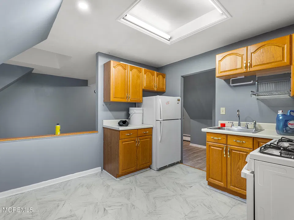 96 Wilson Ave #2