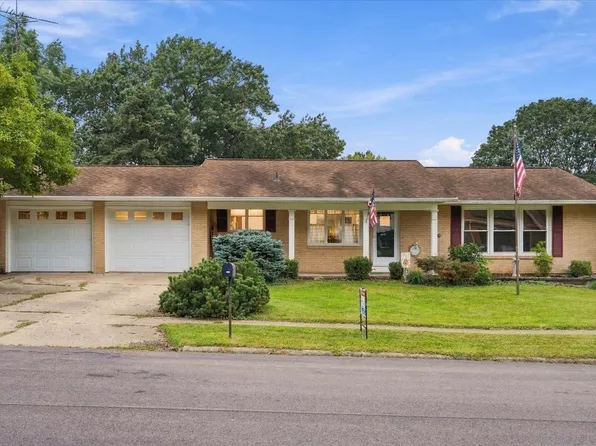 1113 Beech Dr, Dixon, IL 61021