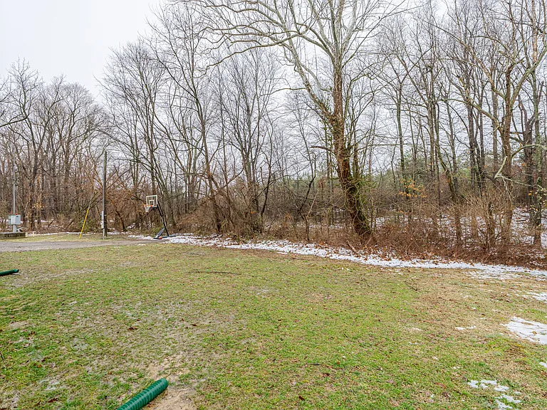 225 Southern Lake Dr — Photo 23