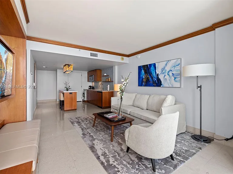 6801 Collins Ave #417 — Photo 5