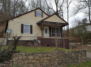 922 Woodward Dr, Charleston, WV