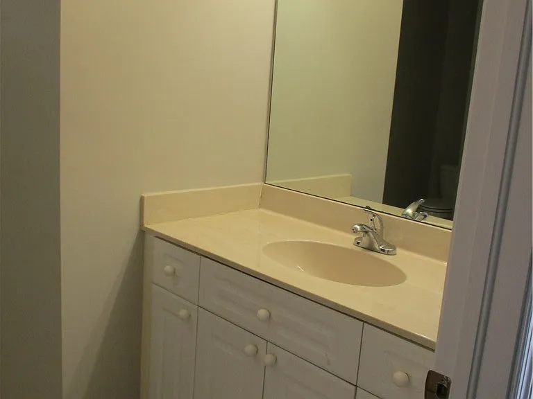 4330 SW 7th Pl — Photo 11