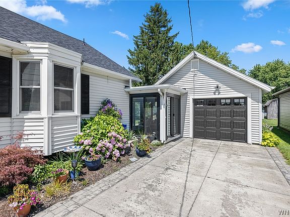 4th image of 10618 Linwood Dr