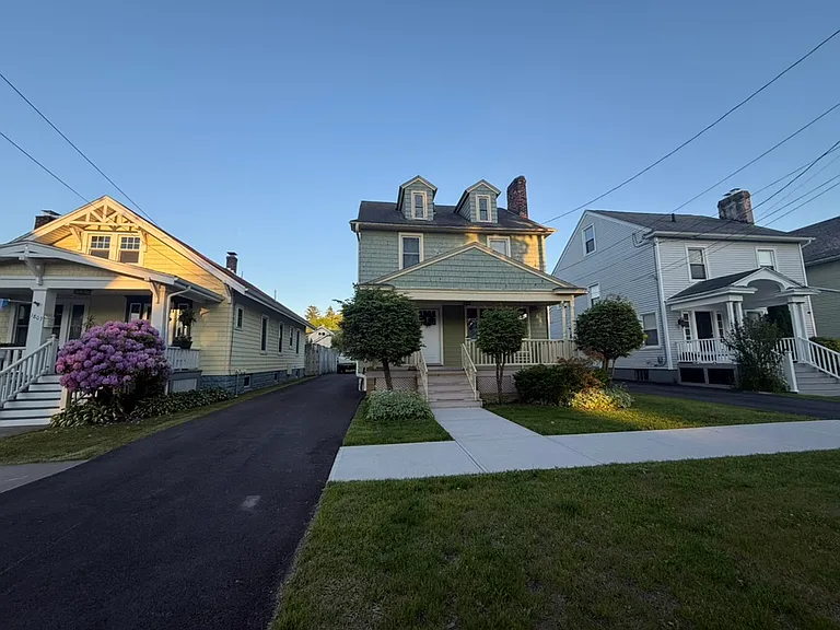 1805 Baker Ave — Photo 29