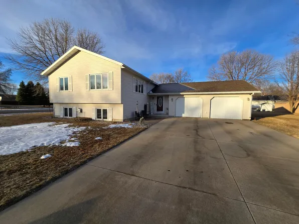 706 S Saratoga St, Marshall, MN 56258