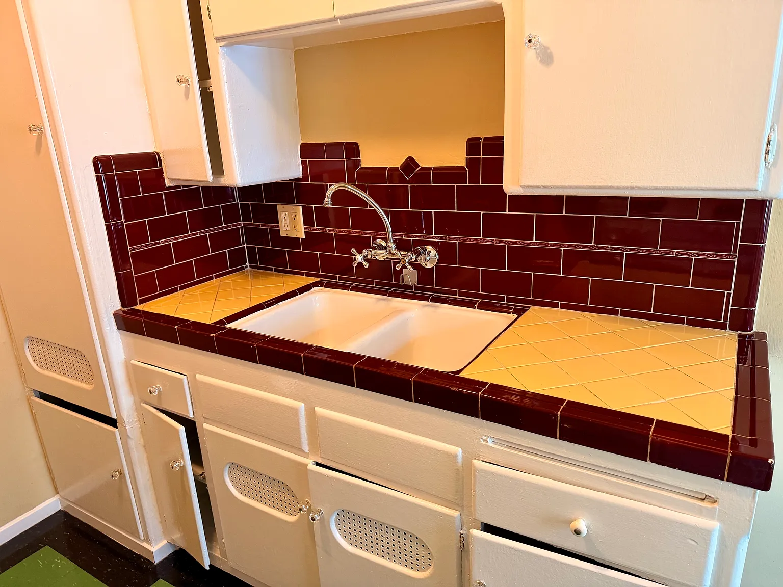1 bed, $2,395 — Photo 3