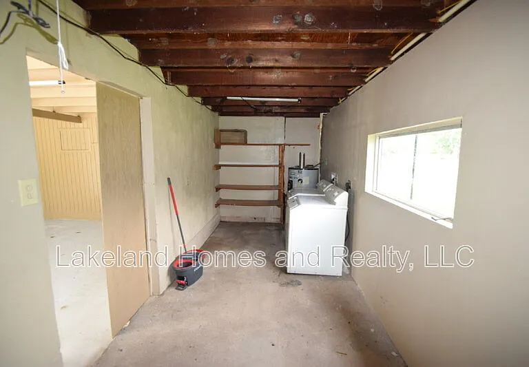 210 Josh Reynolds Rd — Photo 32