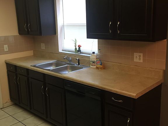 2nd image of 1591 Avalon Blvd
