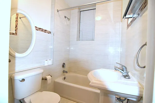 Rented by Manhattan Spaces | media 17