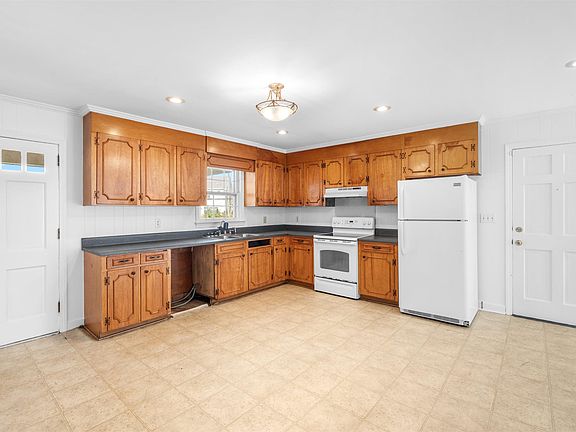 5th image of 101 Dalewood Dr