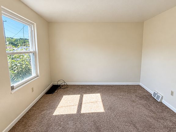 3rd image of 417 Lincoln Ave