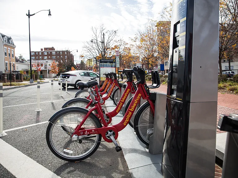 Petworth Station — Photo 18