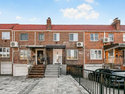 137-62 70th Rd, Flushing, NY, 11367