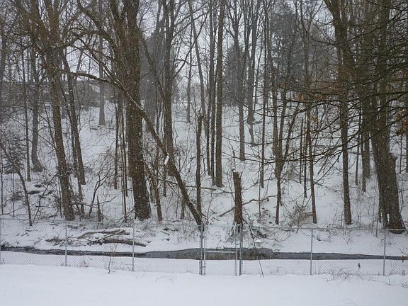 3rd image of 8600 Cedar Lake Dr