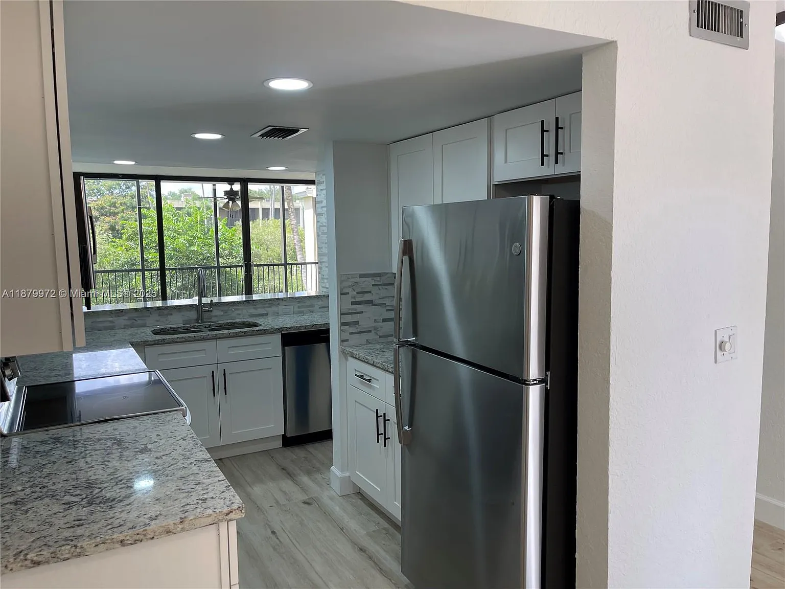 2 bed, 2.5 bath, 1400 sqft, $2,600 — Photo 1