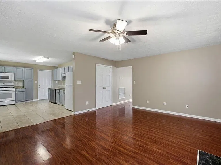 800 Revena Dr — Photo 11