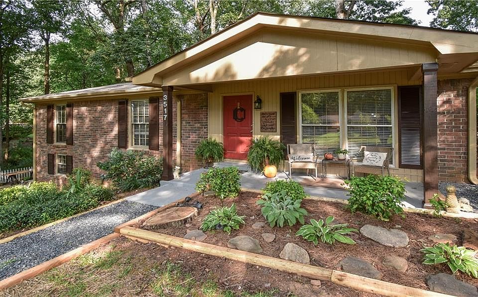 1st image of 3517 Greenway Dr SW