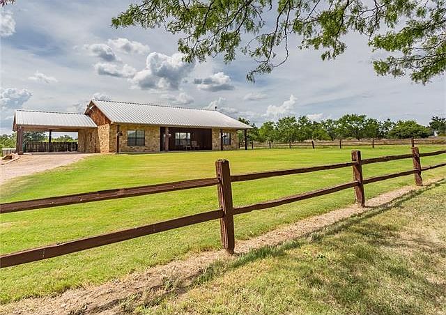 1st image of 212 County Road 144b