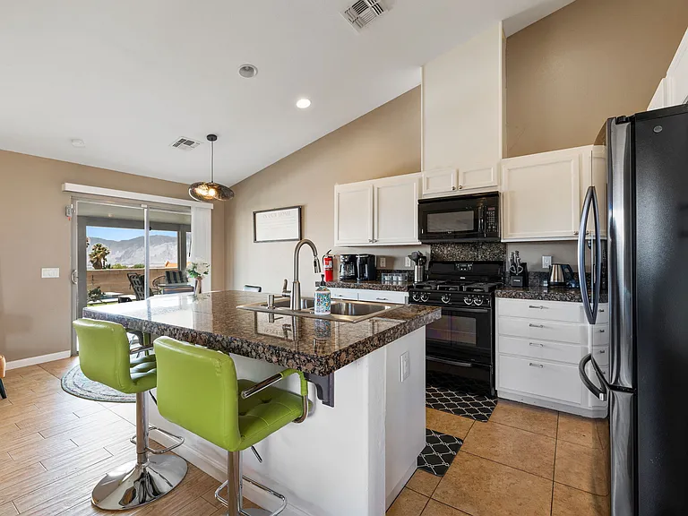67365 Desert View Ave — Photo 23