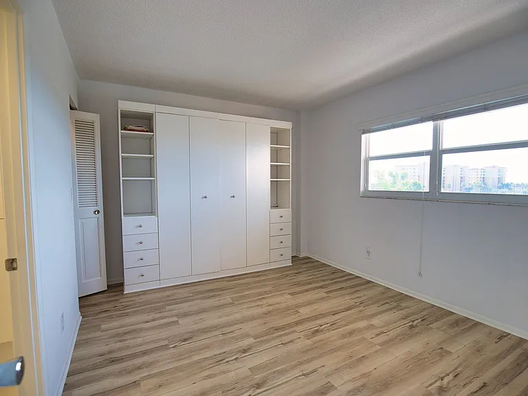 232 Saint Augustine Ave #502 — Photo 19