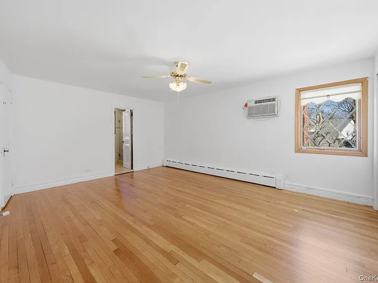 54 Vernon Pkwy — Photo 10