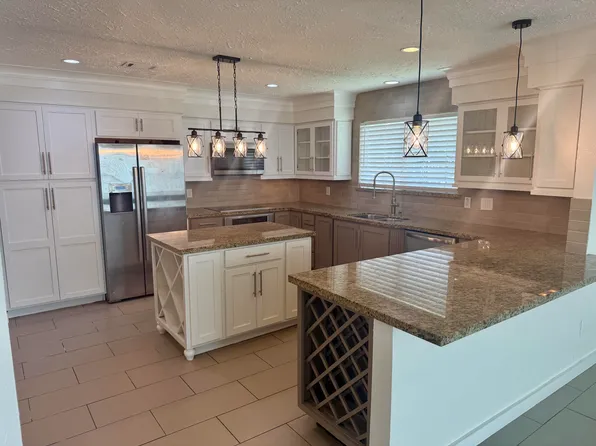 2315 Lees Ct, League City, TX 77573