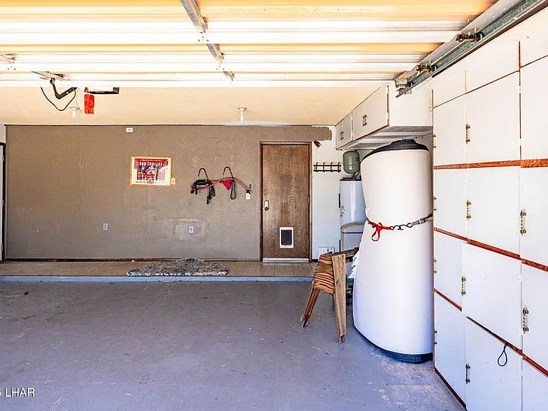 3713 Mission Dr S — Photo 32