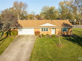 304 Doris Ct, Englewood, OH