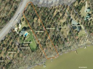 201 Drayton Way, Hodges, SC 29653