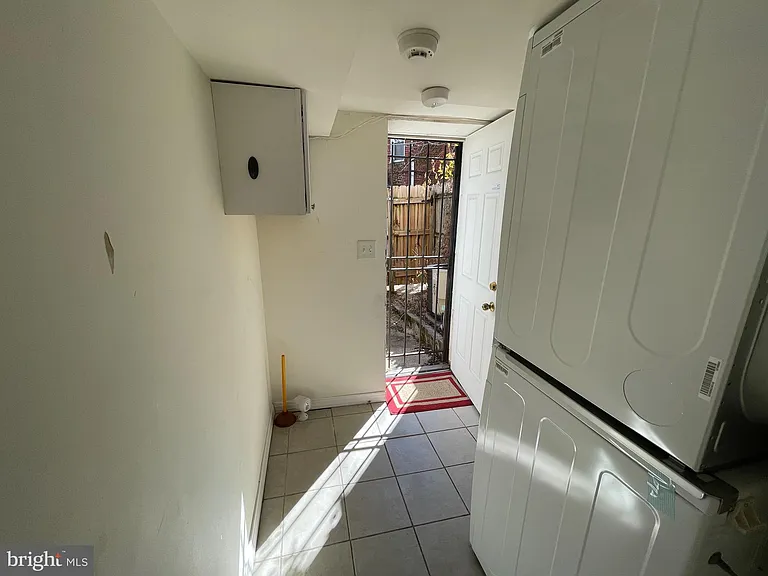 514 Columbia Rd NW — Photo 33