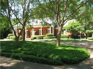 2352 Twin Lakes Cir, Jackson, MS 39211